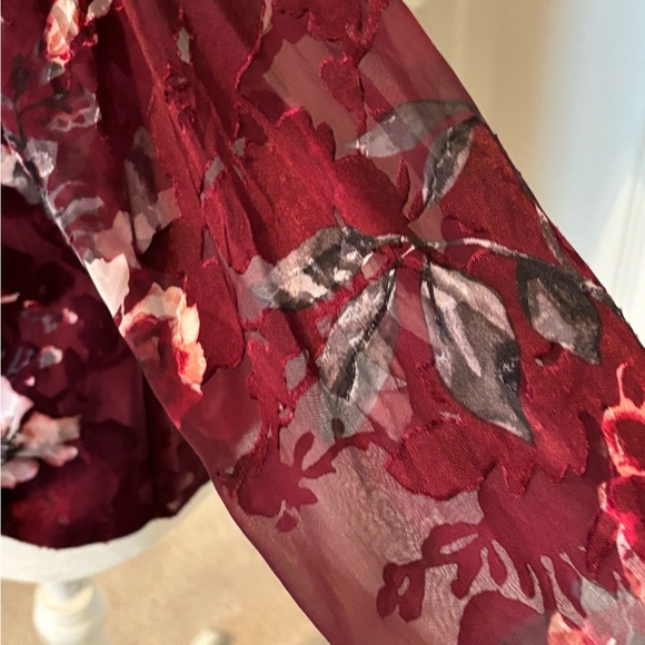 WHITE HOUSE BLACK MARKET Burgundy Sheer Sleeve Top Size 2 - Picture 7 of 11